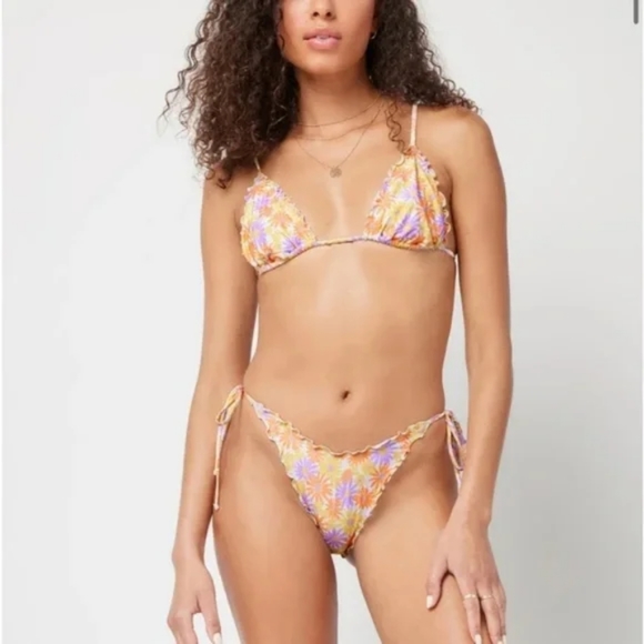 L*Space Maggie Roger Bikini Set Oopsie Daisy - Picture 2 of 11